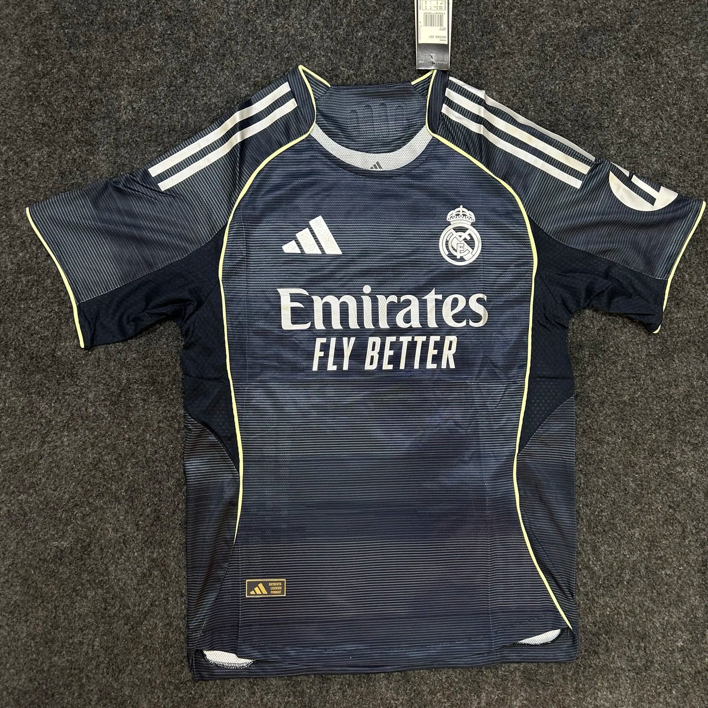REAL MADRID OFFICIAL THE ICONIC AWAY 2025/26